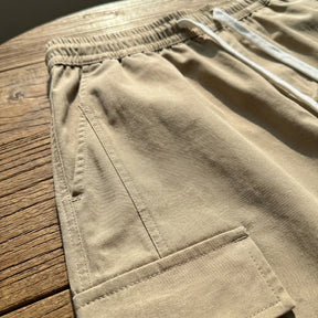[Leve 3, Pague Só 2!] Calça Dravus Masculina em Algodão Encorpado e Sarja Lavada de Cintura Elástica com Costura Vertical em Relevo