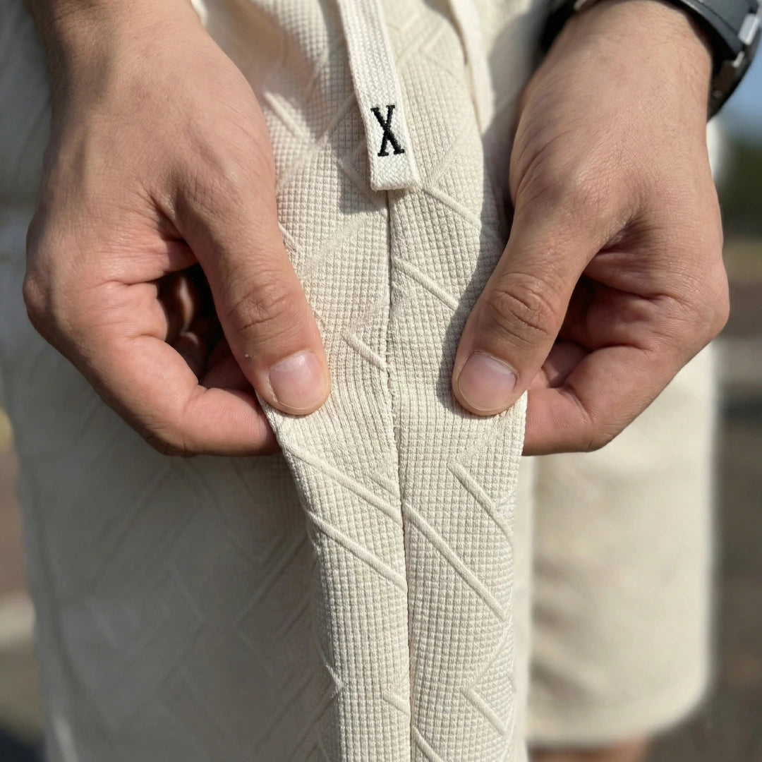 [Leve 3, Pague Só 2!] Bermuda Dravon Masculino em Malha Jacquard Texturizada de Algodão e Poliéster com Padrão Geométrico 3D