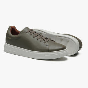 Tênis Slip-on em Couro Oliva Nathan
